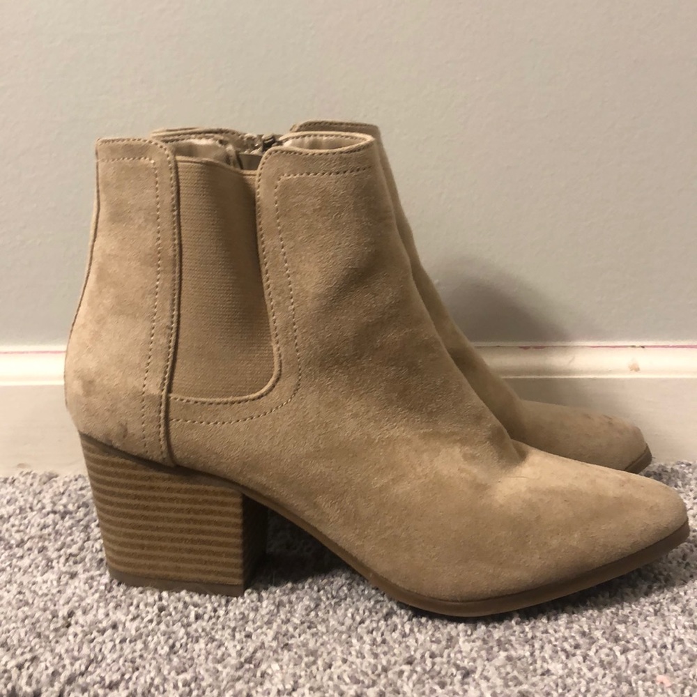 Tan ankle boots with small heel